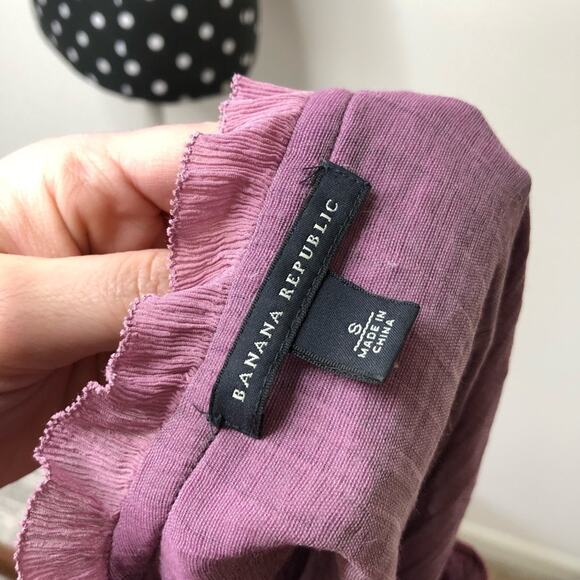 Banana republic ruffle accent sleeveless top - Picture 3 of 6